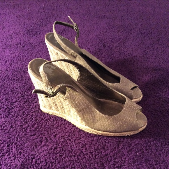 Unbranded shimmery glittery tan peep toe wedges - Picture 4 of 6